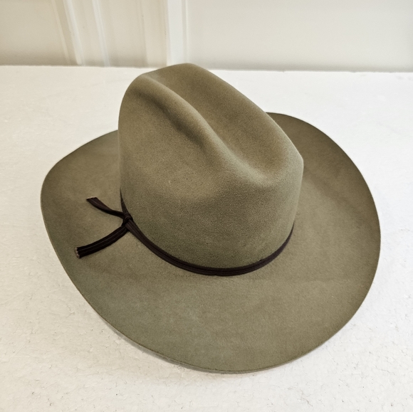 Biltmore Other - VINTAGE Biltmore Silver Buckle felt  fur Western  Cowboy Hat